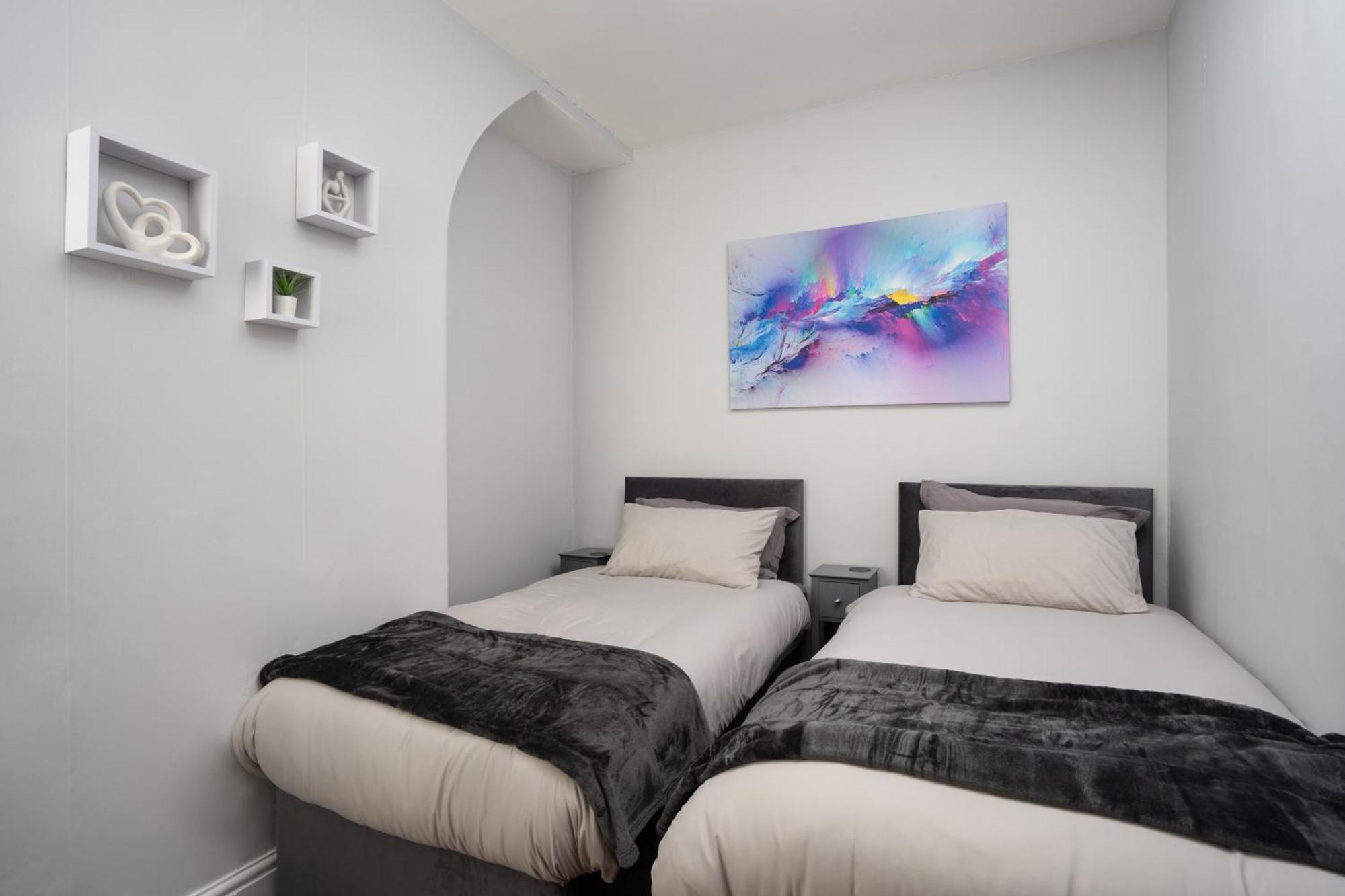 Swiss Haven - Spacious 3 Bedroom House ลิเวอร์พูล ภายนอก รูปภาพ